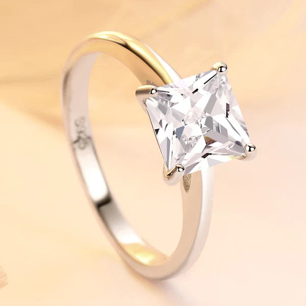 The Classic Solitaire Majesty Ring