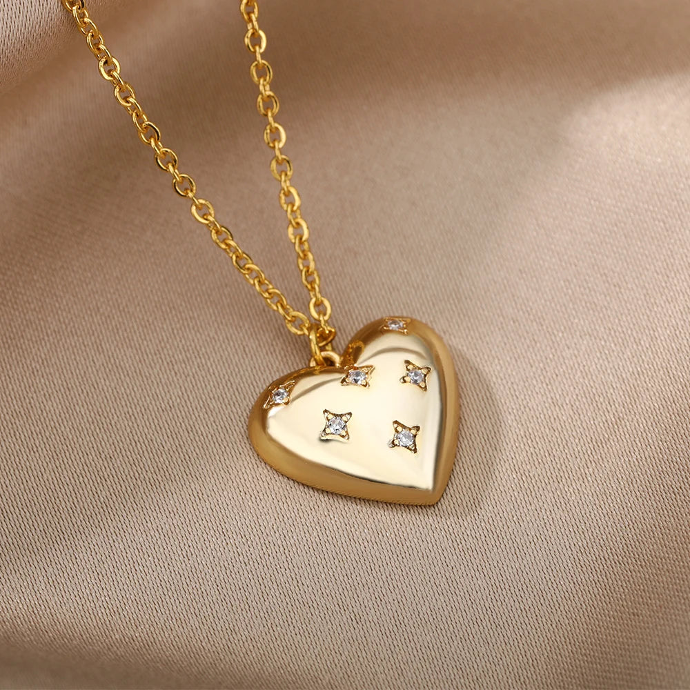 Heartia Necklace