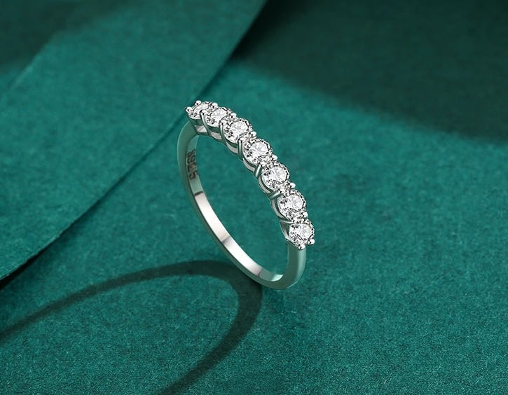 The Mia Round Band Ring