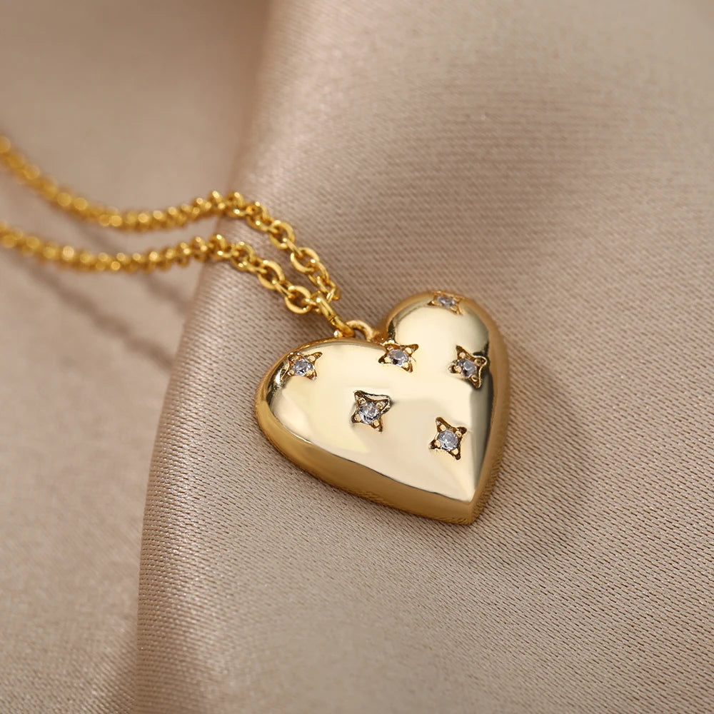 Heartia Necklace