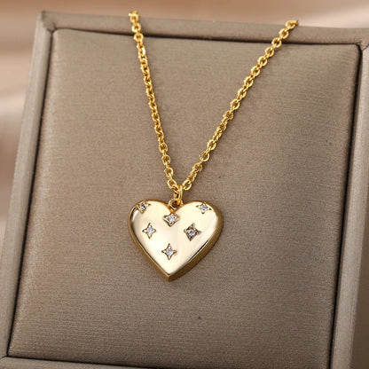 Heartia Necklace